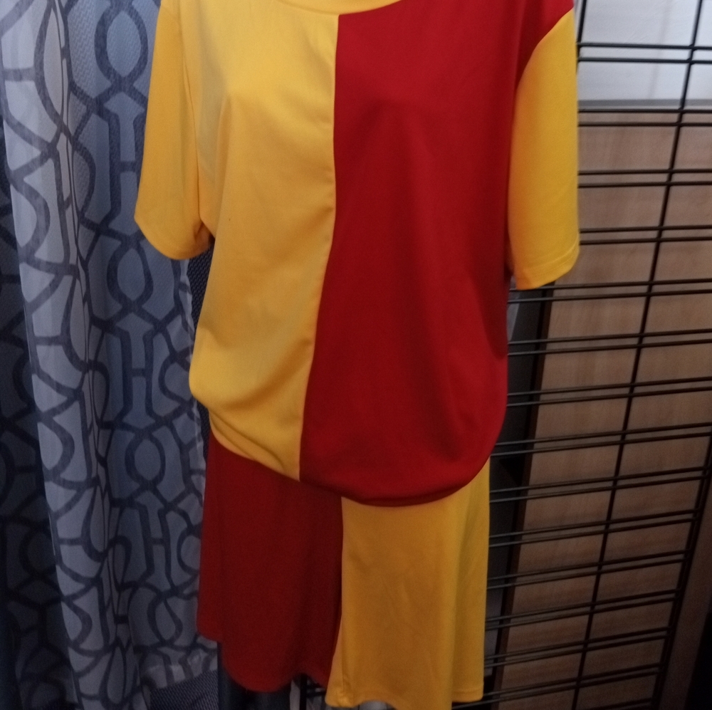 Short set - Picture 3 of 3